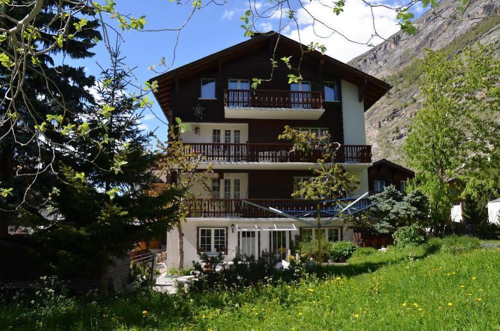 Haus Alpenperle Apartment Saas-Almagell Exterior photo